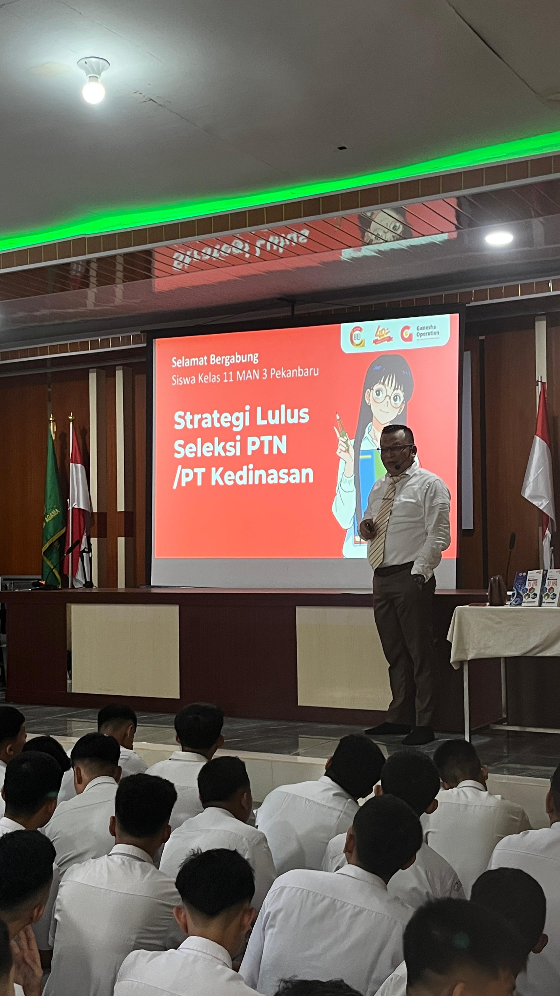 Ganesha operation gelar "seminar strategi menembus PTN" di MAN 3 Pekanbaru