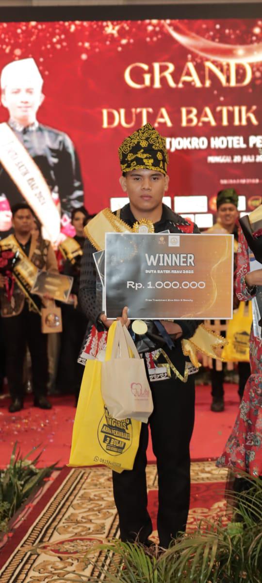 Haziq Siswa MAN 3 Kota Pekanbaru terpilih Winner Duta Batik Riau 2025