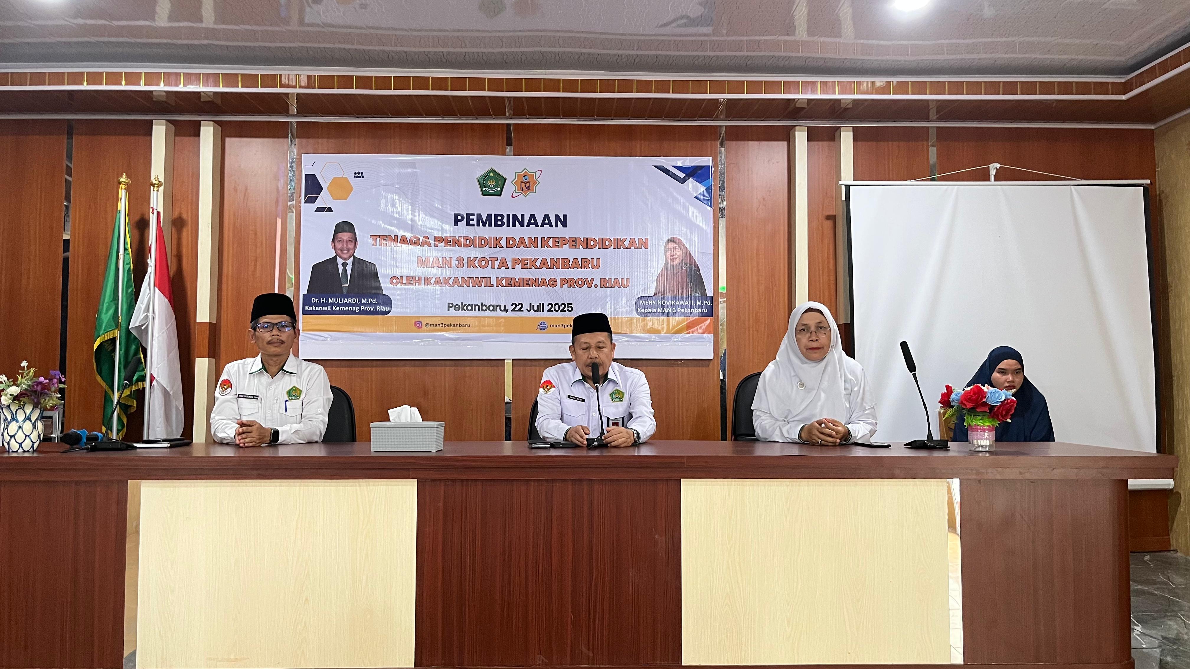 Kanwil Kemenag Prov.Riau Lakukan Pembinaan di MAN 3 Kota Pekanbaru
