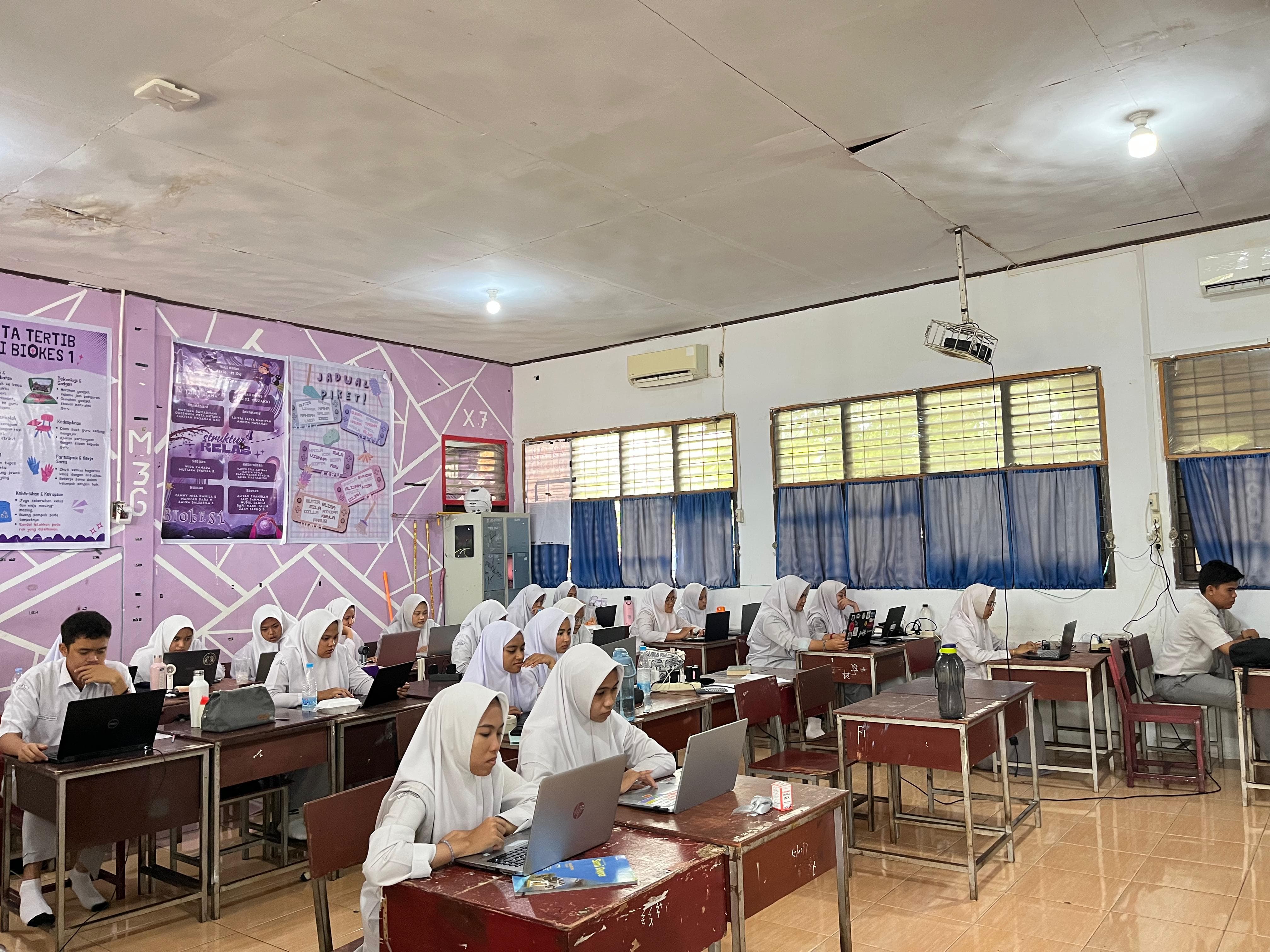 Siswa Kelas 12 MAN 3 Kota Pekanbaru Laksanakan Gladi TKA sebagai Persiapan Ujian Akhir