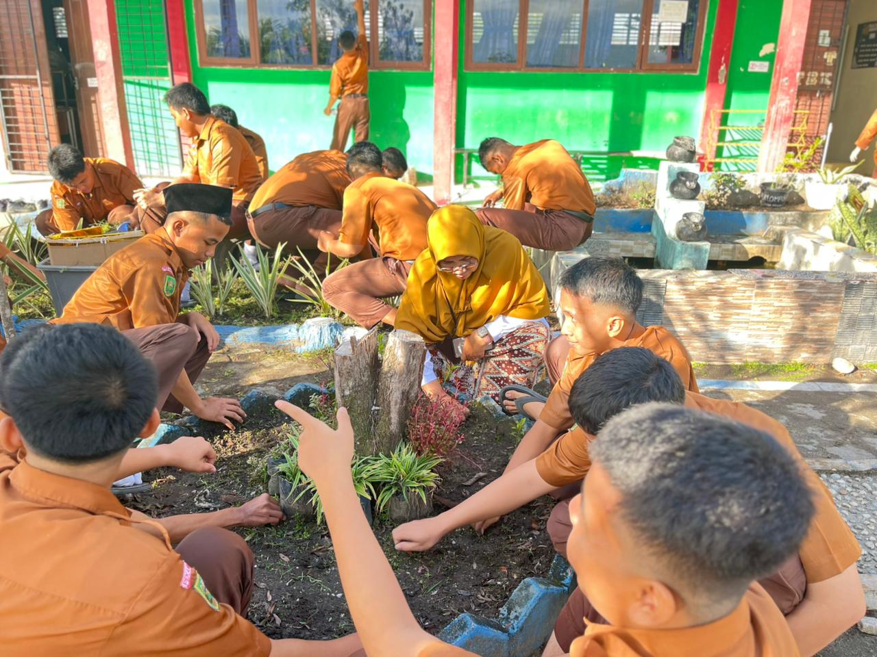 MAN 3 Kota Pekanbaru Terapkan Panca Cinta: Wujudkan Budaya Cinta Lingkungan di Madrasah