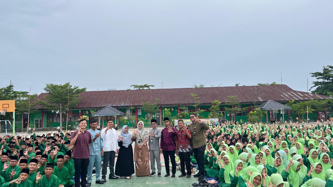 Perpisahan Pegawai MAN 3 Kota Pekanbaru Berlangsung Haru dan Bermakna