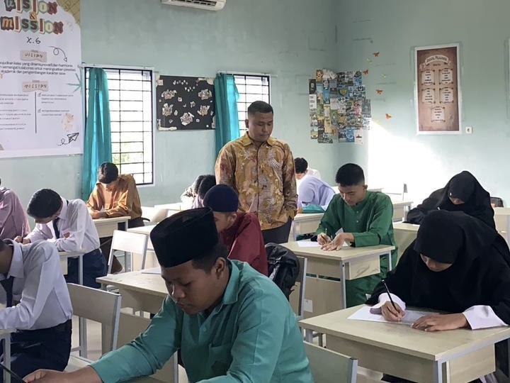 Tahap Seleksi Berlanjut, MAN 3 Pekanbaru Gelar Tes Psikotes