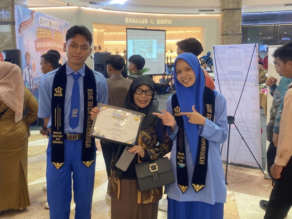 Antusias! MAN 3 Pekanbaru Ikut Ramaikan Gebyar Expo SSK di Mal SKA Pekanbaru