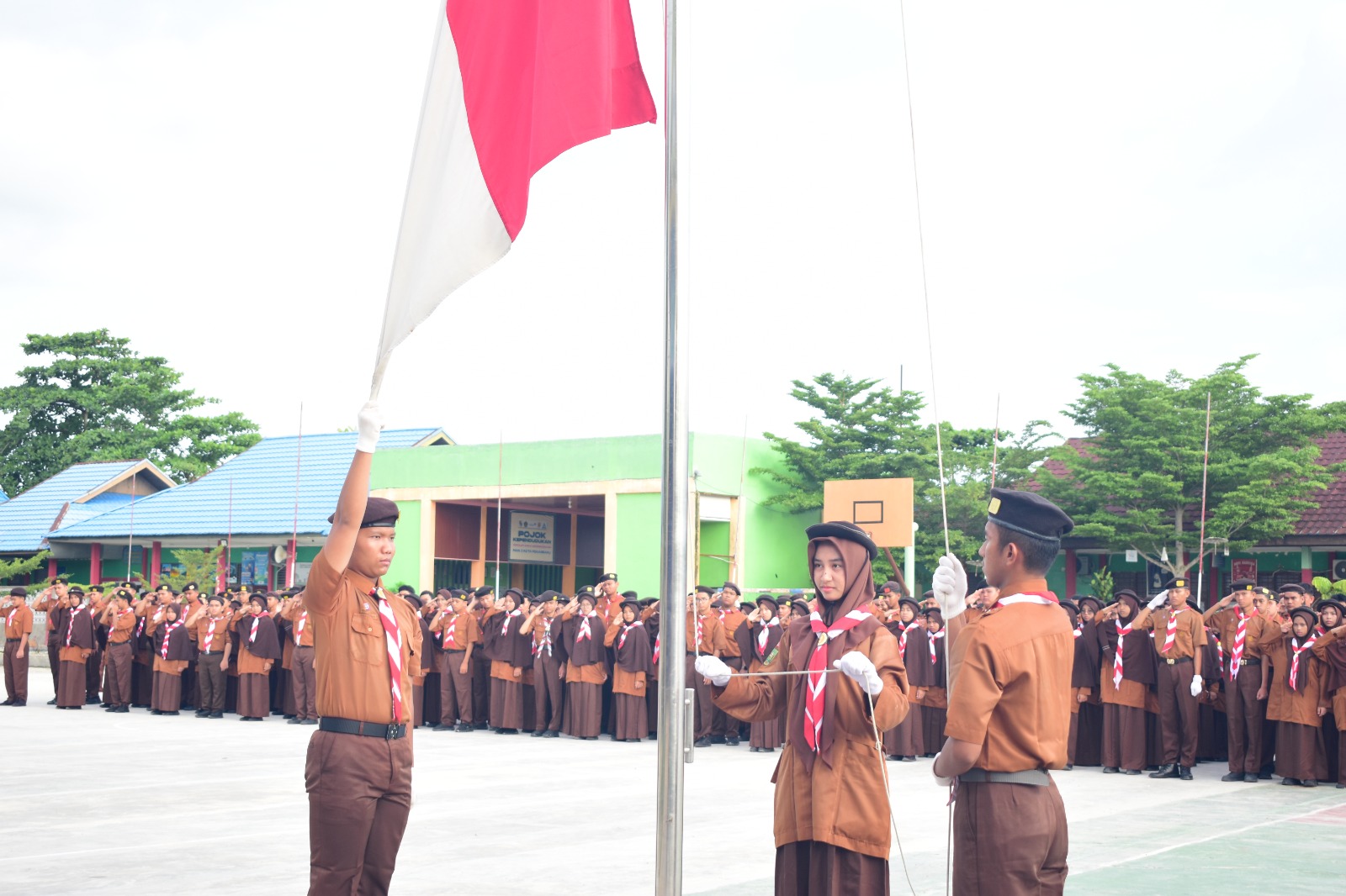Bangkitkan Jiwa Nasionalisme, MAN 3 Pekanbaru Gelar Upacara Hari Kebangkitan Nasional