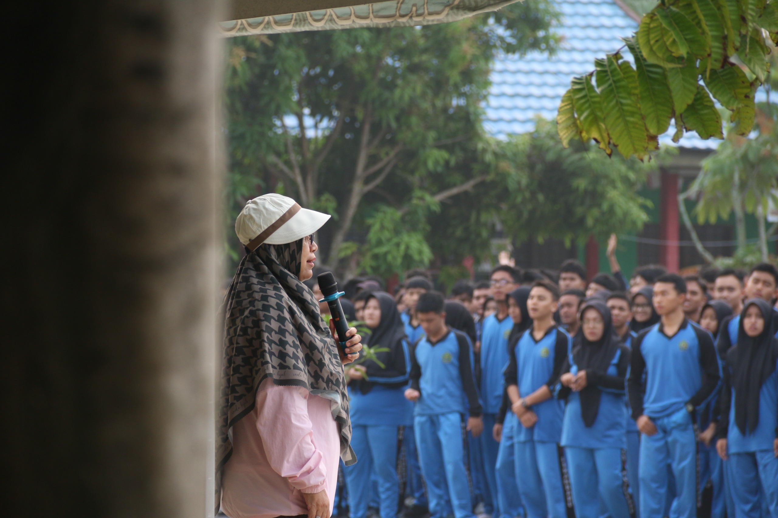 MAN 3 Kota Pekanbaru Gelar Jogging Bersama GTK dan Murid