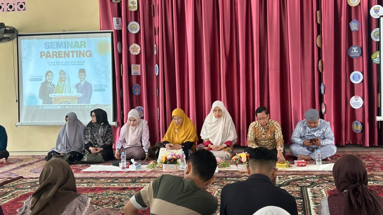 MAN 3 Pekanbaru Hadirkan Seminar Parenting bagi Murid Kelas XII